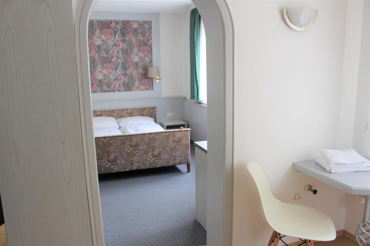 Hotel Ulmer Spatz Ngoại thất bức ảnh