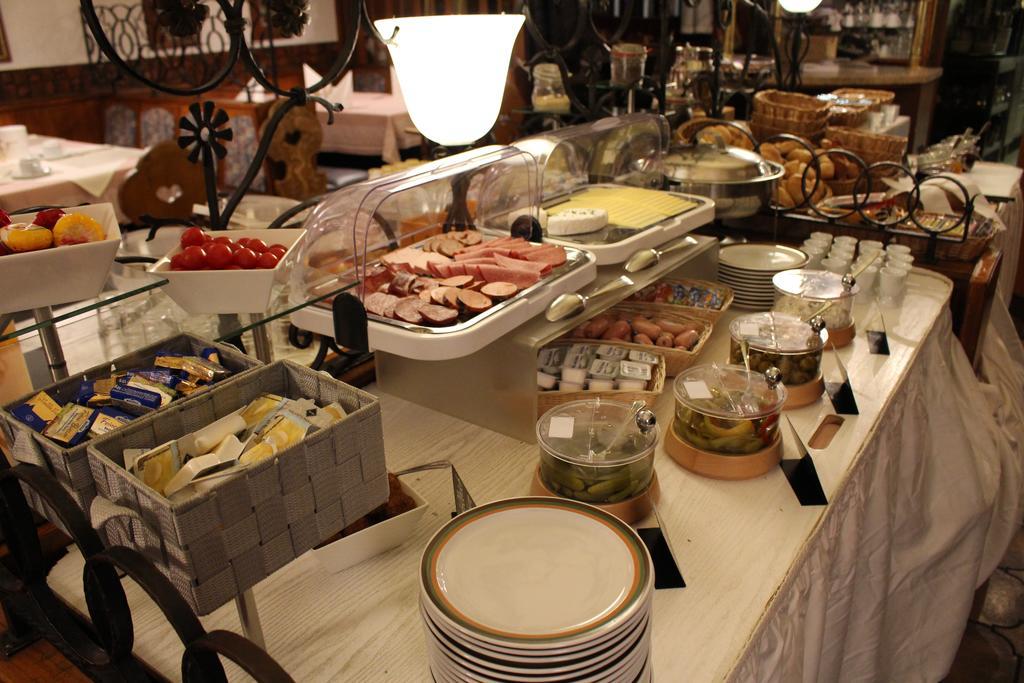 Hotel Ulmer Spatz Ngoại thất bức ảnh